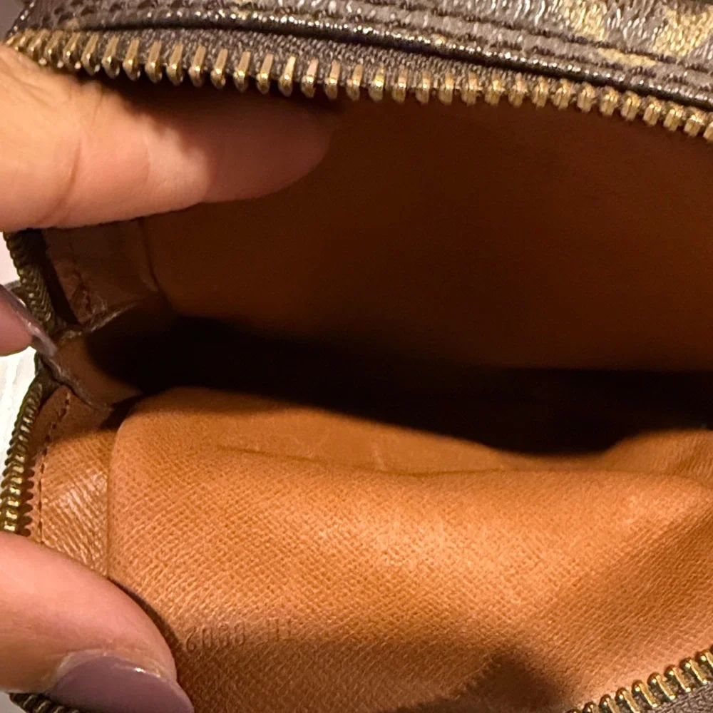 Louis Vuitton amazone Brown Monogram crossbody Bag